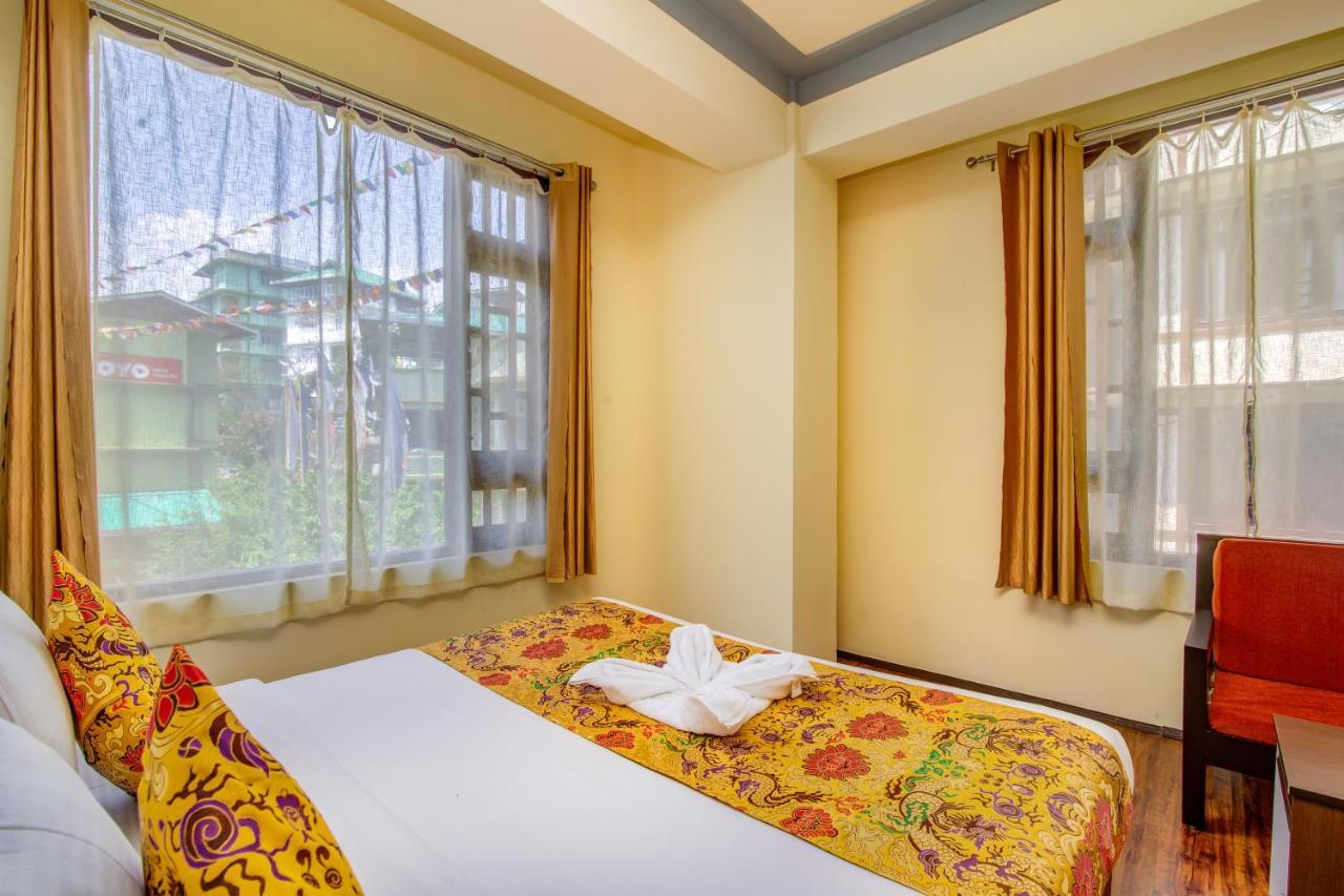 Muscatel Grand Silkroute - 300 Mts From Mg Marg Gangtok Buitenkant foto